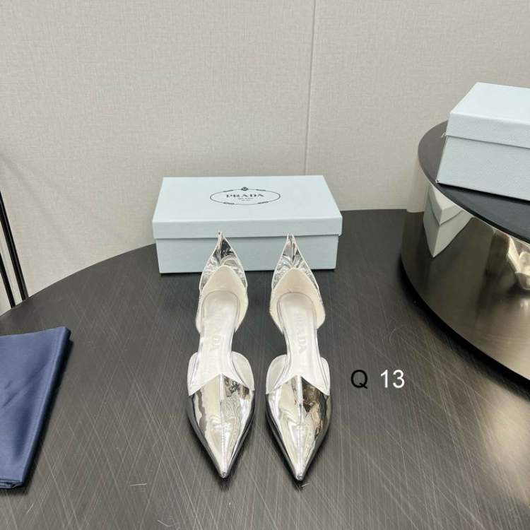 Picture of Prada Shoes _SKUPradasz35-40519132.5CMYM1208